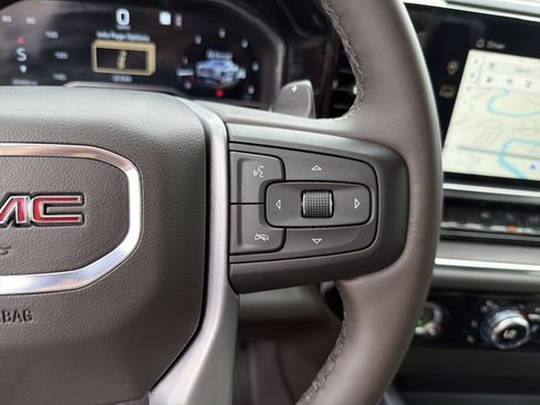 Used 2023 GMC Sierra 1500 SLT w/ SLT Premium Package image 33