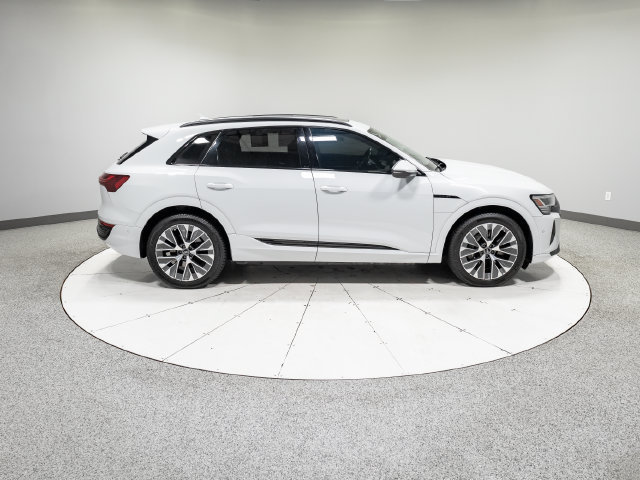 Used 2024 Audi Q8 e-tron Prestige w/ Prestige Package AWD/4WD image 8