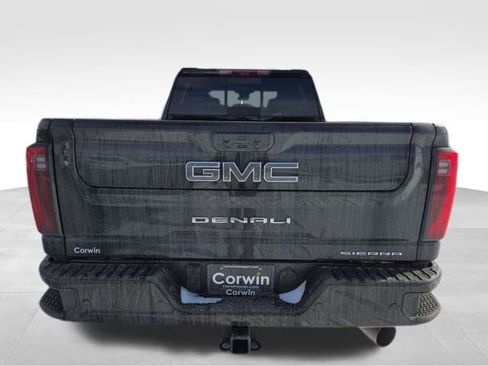 Used 2024 GMC Sierra 2500 Denali Ultimate image 11