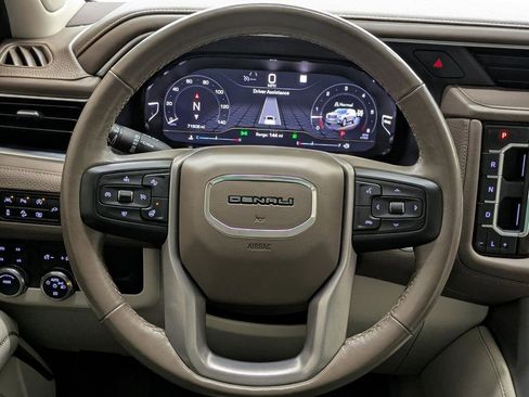 Used 2022 GMC Yukon XL Denali AWD/4WD image 42