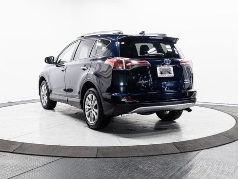 Certified 2018 Toyota RAV4 Limited w/ Advanced Technology Package image 8