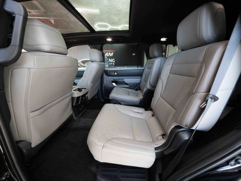 Used 2025 Toyota Sequoia Limited image 23