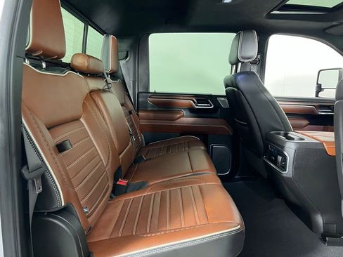 Used 2024 GMC Sierra 2500 Denali Ultimate image 30