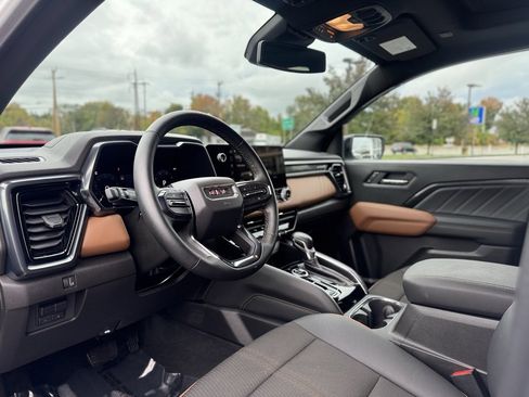 Used 2024 GMC Canyon AT4 image 14