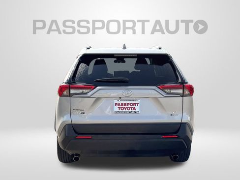 Used 2025 Toyota RAV4 LE AWD/4WD image 7