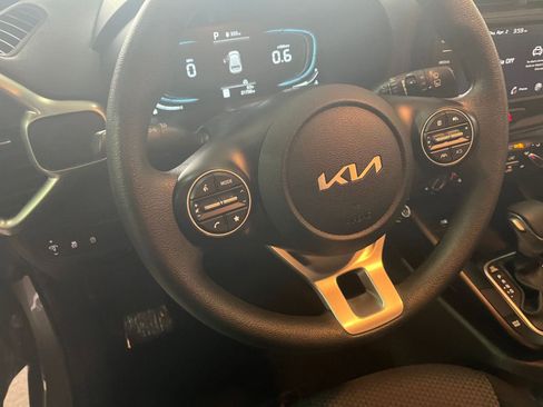 Used 2025 Kia Soul LX w/ LX Technology Package image 28