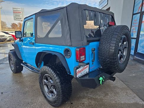 Used 2018 Jeep Wrangler Sport image 7