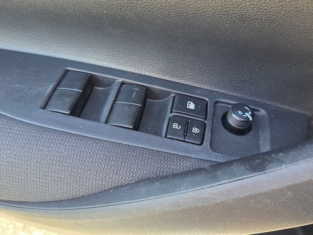 Used 2025 Toyota Corolla LE FWD image 29