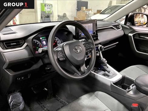 Certified 2022 Toyota RAV4 XLE image 34