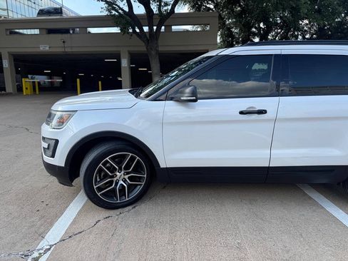 Used 2016 Ford Explorer Sport w/ Equipment Group 401A AWD/4WD image 4