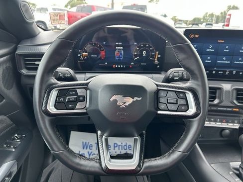 Certified 2025 Ford Mustang Coupe image 14