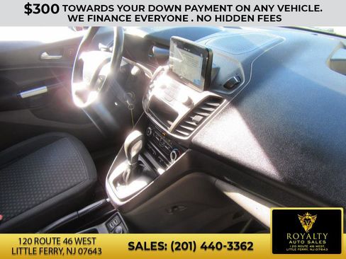 Used 2019 Ford Transit Connect XLT image 23
