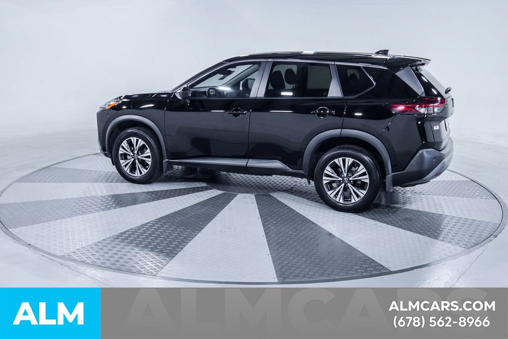 Used 2023 Nissan Rogue SV FWD image 5