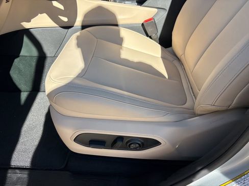 New 2025 Jeep Grand Cherokee L Limited w/ Black Appearance Package image 15