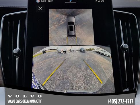 New 2025 Volvo XC90 T8 Plus w/ Protection Package Premier image 17