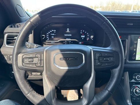 Used 2024 GMC Yukon Denali w/ Advanced Technology Package image 14