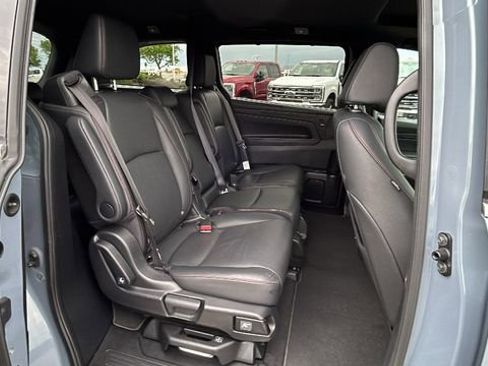 Used 2025 Honda Odyssey Sport-L image 12