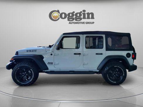Used 2020 Jeep Wrangler Unlimited Sport image 3