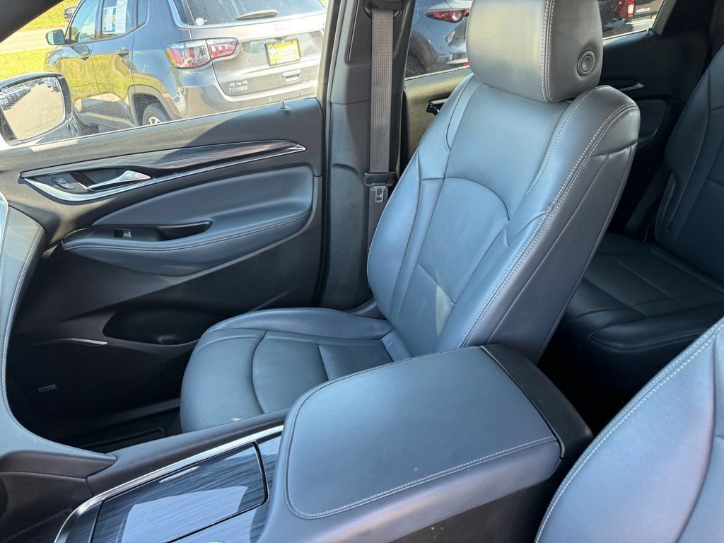 Used 2024 Buick Enclave Premium FWD image 10