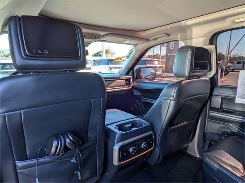Certified 2023 Ford Expedition XLT image 14
