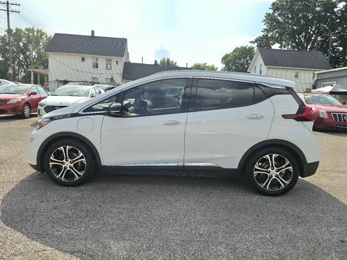 Used 2017 Chevrolet Bolt Premier w/ Driver Confidence II Package FWD image 8