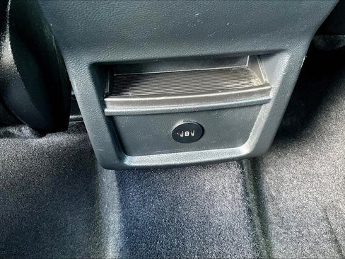 Used 2024 Ford Edge ST image 39