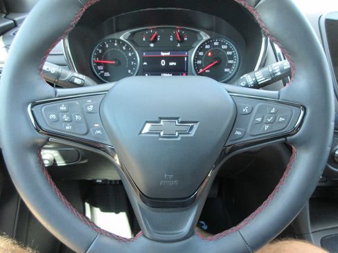 Certified 2024 Chevrolet Equinox RS FWD image 24