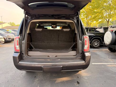 Used 2018 GMC Yukon Denali w/ Denali Ultimate Package AWD/4WD image 32