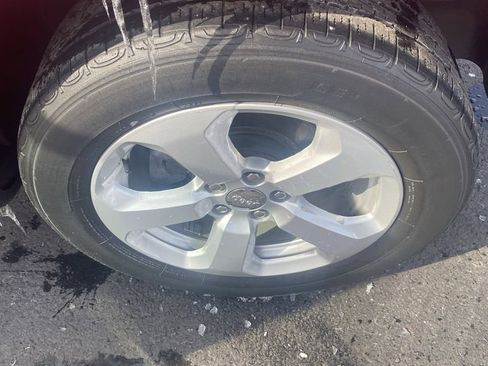 Used 2021 Jeep Compass Latitude w/ Sun and Sound Group image 32