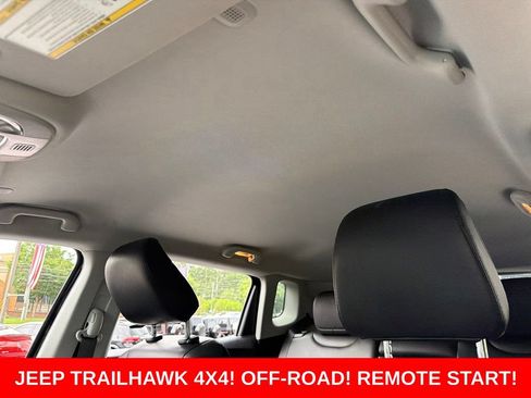 Used 2022 Jeep Compass Trailhawk w/ Trailhawk Convenience Group AWD/4WD image 52