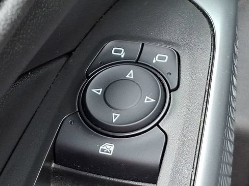 Used 2024 Chevrolet Trax LS w/ LS Convenience Package FWD image 19
