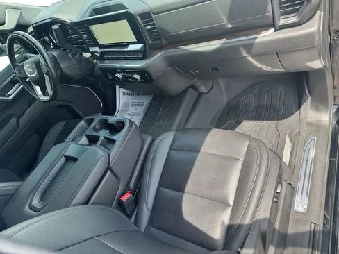 Used 2022 GMC Sierra 1500 SLT w/ X31 Off-Road Package AWD/4WD image 15