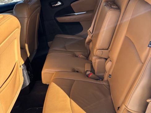 Used 2011 Dodge Journey Lux image 20