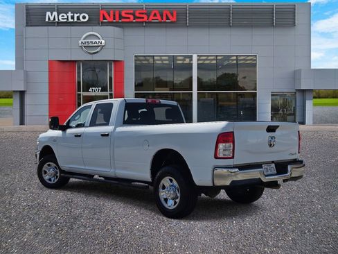 Used 2023 RAM 3500 Tradesman w/ Chrome Appearance Group AWD/4WD image 4