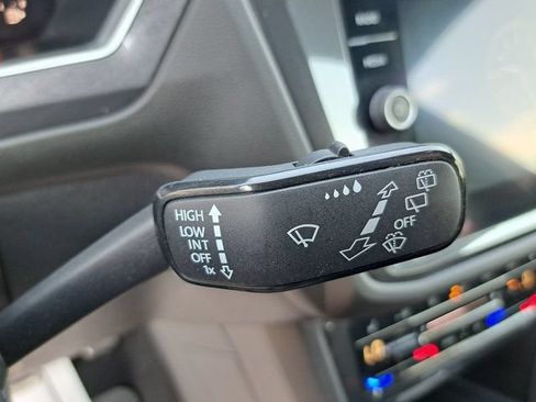 Used 2022 Volkswagen Tiguan SE R-Line AWD/4WD image 11
