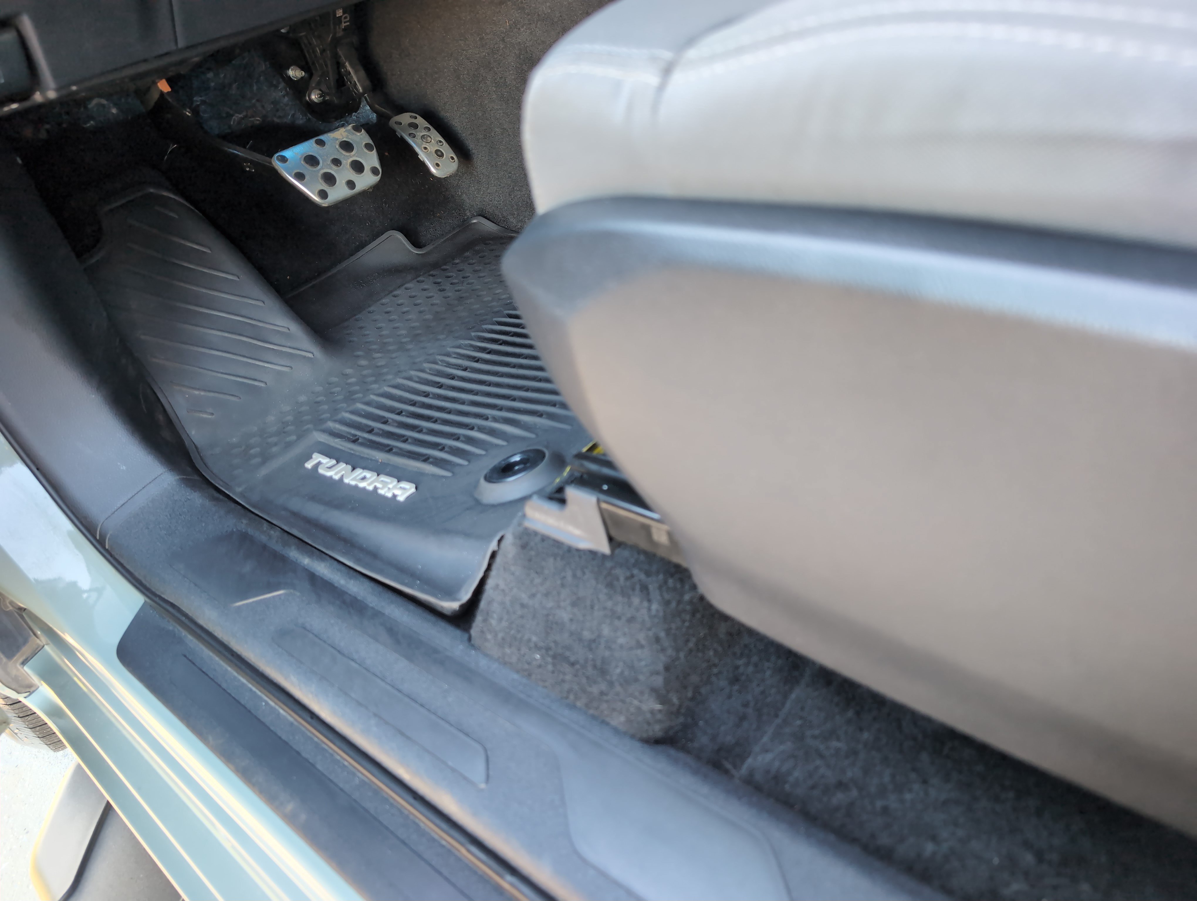 Used 2024 Toyota Tundra SR5 w/ TRD Sport Package AWD/4WD image 17
