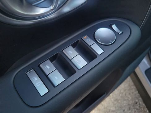 New 2026 Hyundai Ioniq 9 SE image 16