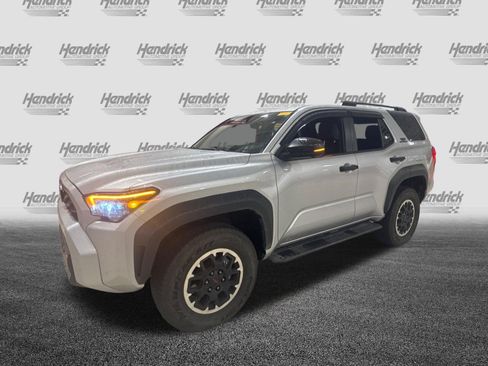 Used 2025 Toyota 4Runner TRD Off-Road Premium AWD/4WD image 2