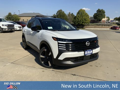 New 2026 Nissan Kicks SR w/ SR Premium Package image 2