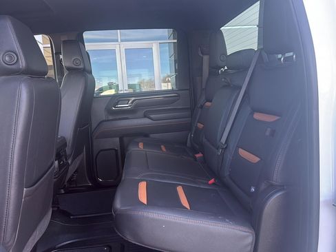Used 2025 GMC Sierra 2500 AT4 image 15