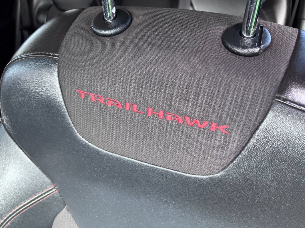 Used 2015 Jeep Cherokee Trailhawk w/ Cold Weather Group AWD/4WD image 15