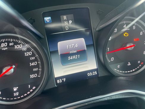 Used 2019 Mercedes-Benz GLC 300 4MATIC image 23