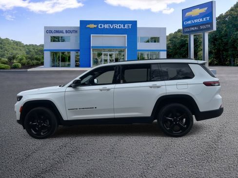 Used 2023 Jeep Grand Cherokee L Limited w/ Luxury Tech Group II AWD/4WD image 3