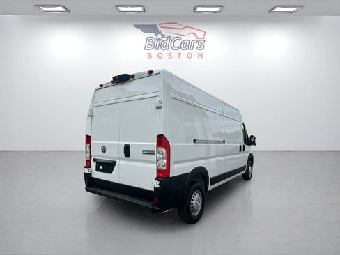 Used 2025 RAM ProMaster 2500 w/ Convenience Group FWD image 4