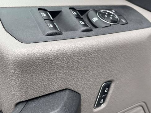 Used 2022 Ford F250 XL w/ Power Equipment Group AWD/4WD image 9