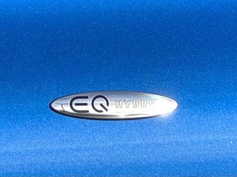 New 2025 Mercedes-Benz GLC 350e 4MATIC image 7