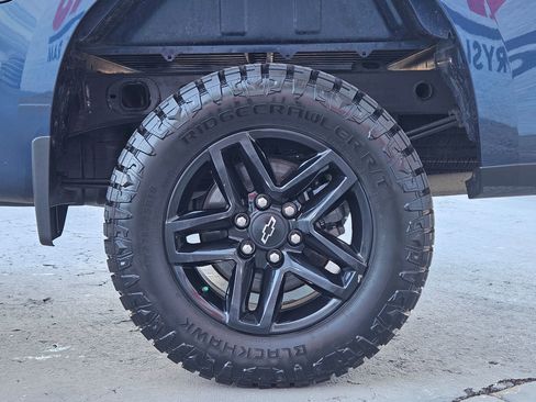 Used 2021 Chevrolet Silverado 1500 LT Trail Boss w/ Convenience Package II image 28