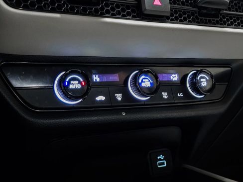 Certified 2023 Honda HR-V LX image 30