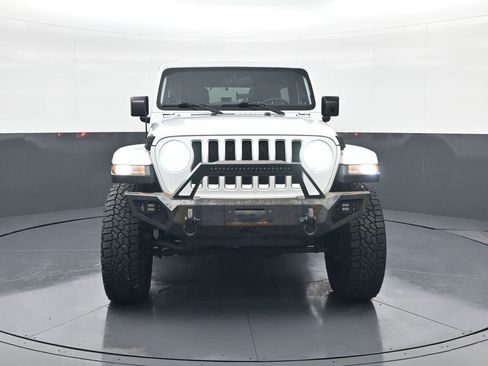 Used 2018 Jeep Wrangler Unlimited Sahara AWD/4WD image 2