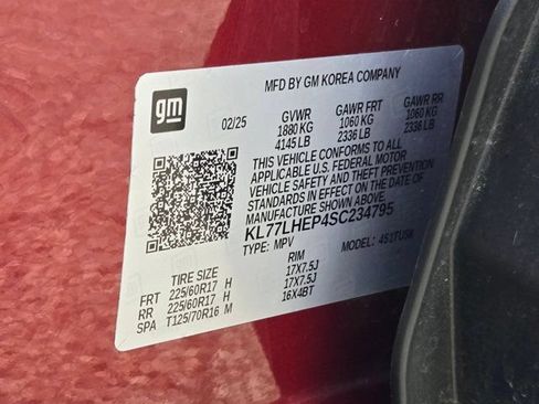Used 2025 Chevrolet Trax LT w/ LT Convenience Package FWD image 33